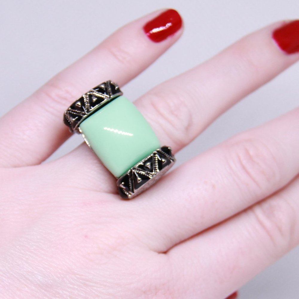 Silver and Seafoam Green Stone Ring Size 7